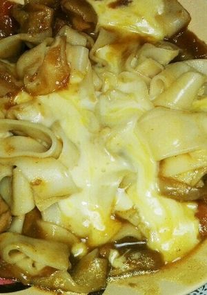 余ったカレーでとろーりチーズ焼きうどん-レシピのメイン写真