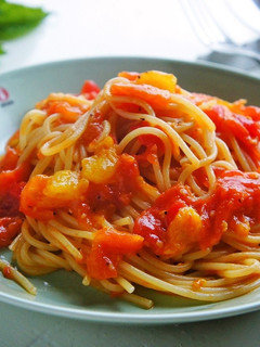 悶絶フレッシュトマトソースのスパゲッティ-レシピのメイン写真
