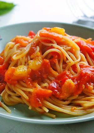 悶絶フレッシュトマトソースのスパゲッティ-レシピのメイン写真