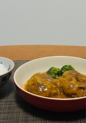 とろけるチーズが幸せ＊煮込みハンバーグ-レシピのメイン写真