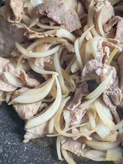 簡単★豚こま肉と玉ねぎの焼肉のたれ炒め-レシピのメイン写真