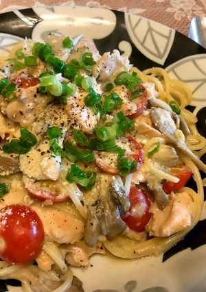 塩鮭と余り物野菜のクリームパスタ-レシピのメイン写真