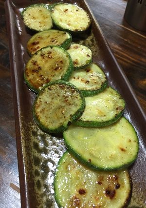 農家の食卓〜炒めてトロトロズッキーニ〜-レシピのメイン写真
