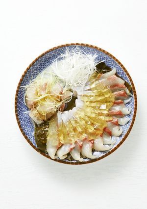 昆布〆ひらまさの土佐酢ゼリーがけ-レシピのメイン写真