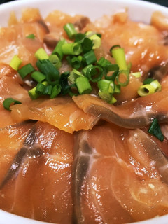 サーモンの漬け丼-レシピのメイン写真
