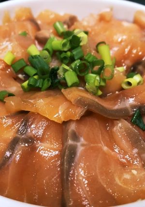 サーモンの漬け丼-レシピのメイン写真