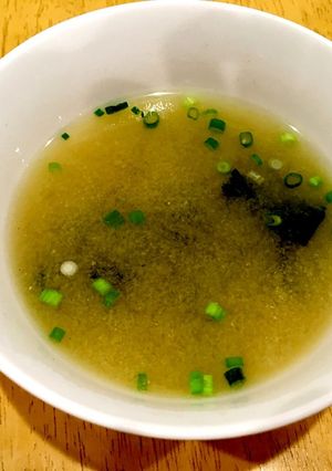 ワンカップ味噌汁(わかめ)-レシピのメイン写真