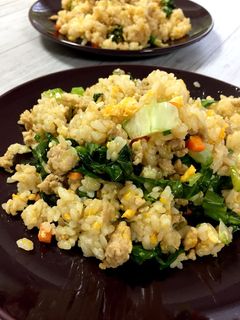 餃子(肉団子)でリメイク!パラパラ炒飯-レシピのメイン写真