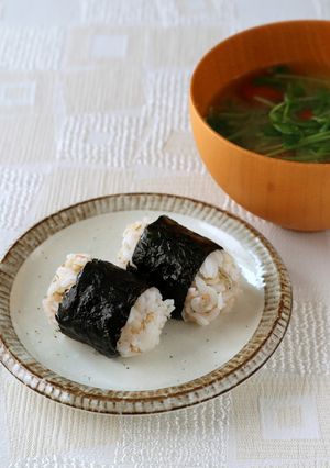梅とじゃこの海苔巻きご飯-レシピのメイン写真