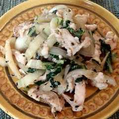 รูปของ ふっくら鶏むね肉と青梗菜の胡麻生姜炒め