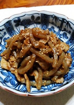 コンニャクと豚肉のりんご南蛮味噌炒め-レシピのメイン写真