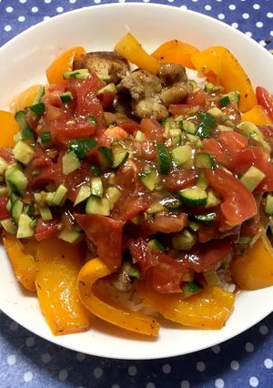 さっぱり野菜ソースの洋チキン丼-レシピのメイン写真