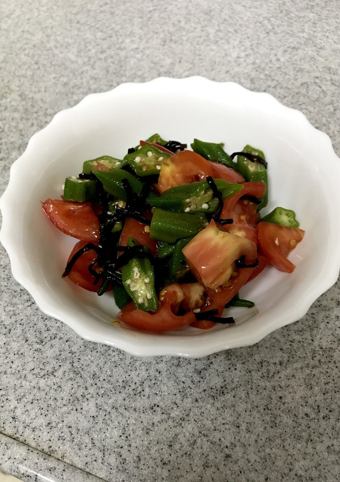 夏にぴったり！オクラとトマトの簡単和え物-レシピのメイン写真