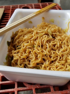 カップ焼きそばの燻製-レシピのメイン写真