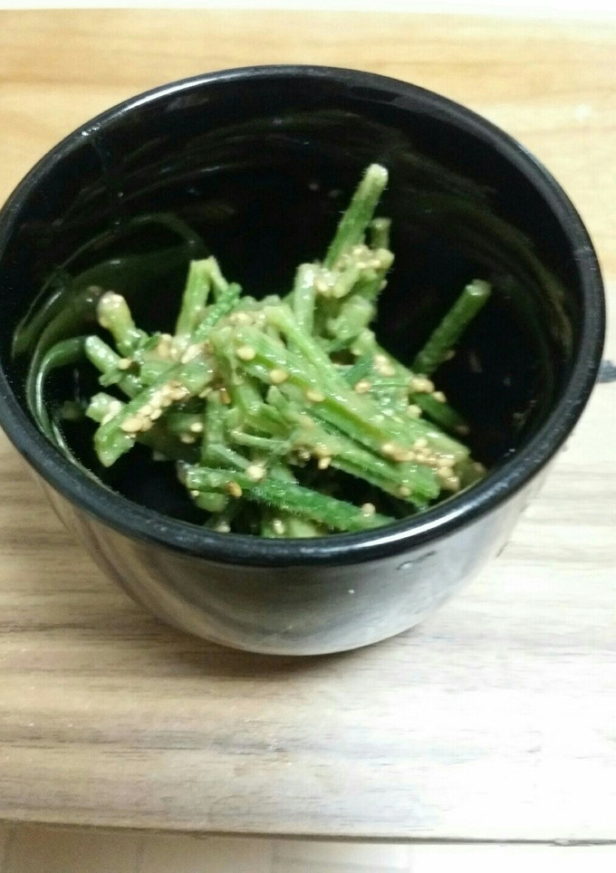 人参葉の茎のごま和え。エコ料理に。-レシピのメイン写真