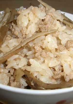 ごぼうたっぷり♪スパイシー炊き込みごはん-レシピのメイン写真