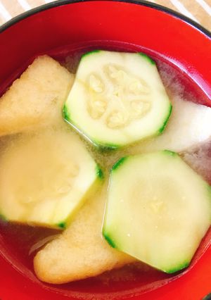 ズキーニと油揚げのお味噌汁-レシピのメイン写真