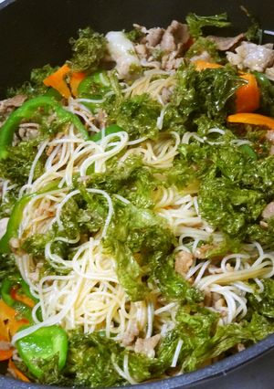 「漁師のまかない海苔」で焼きビーフン-レシピのメイン写真