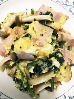 手軽に☆オムレツ風ほうれん草炒め!-レシピのメイン写真