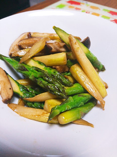 アスパラと椎茸のバター炒め-レシピのメイン写真