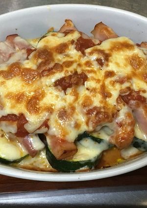 ズッキーニとベーコンのトマトチーズ焼き-レシピのメイン写真