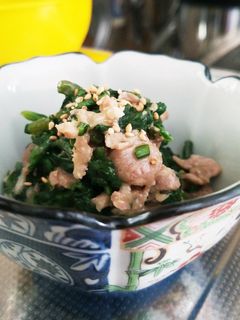 上品なお味♪春菊と豚肉の白味噌和え-レシピのメイン写真
