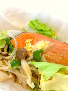 レンジ5分♫鮭と野菜ののつつみ焼き-レシピのメイン写真