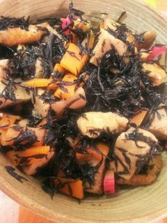 高野豆腐とひじきの煮物-レシピのメイン写真