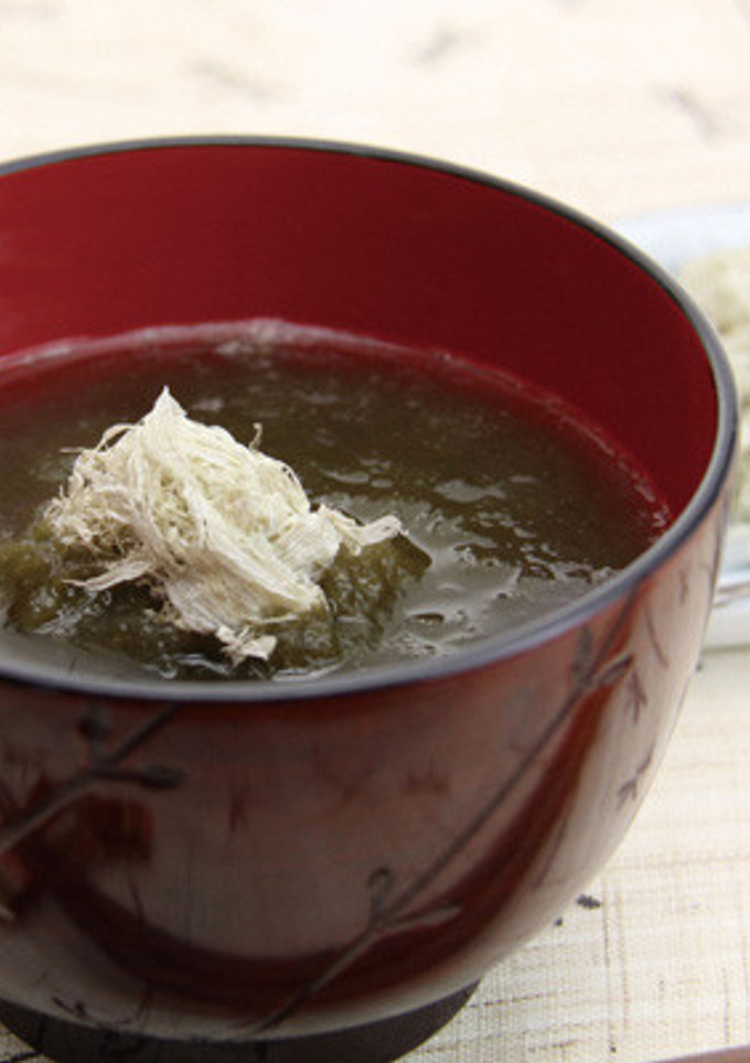 白だしを薄めるだけ♪とろろ昆布のお吸い物-レシピのメイン写真
