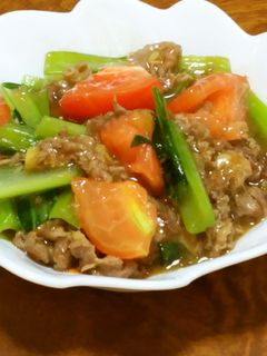トマト入り★牛肉と小松菜のオイスター炒め-レシピのメイン写真