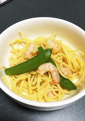 スナップエンドウとエビのペペロンチーノ風-レシピのメイン写真
