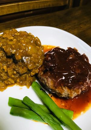 赤ワインの本格ソースで味わうハンバーグ-レシピのメイン写真