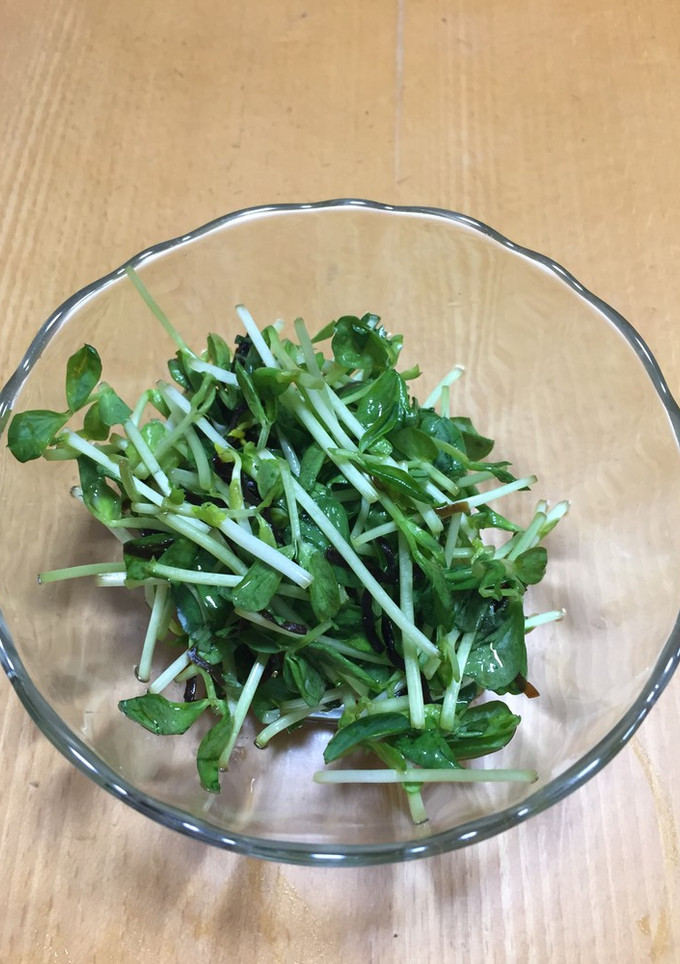ささっと簡単！豆苗とシソのさっぱり和え-レシピのメイン写真