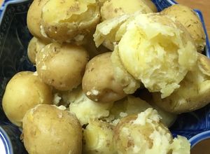 ビールに♪ 新じゃが（小芋）の塩茹で-レシピのメイン写真