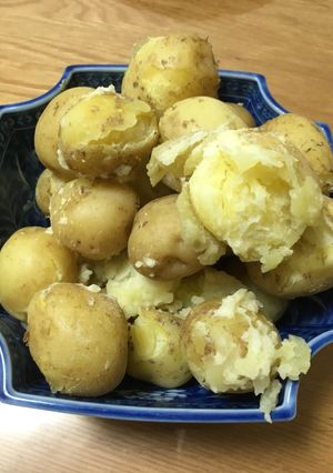 ビールに♪ 新じゃが（小芋）の塩茹で-レシピのメイン写真