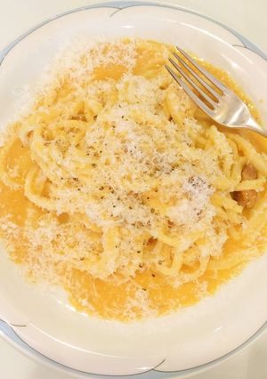 卵だけで作れる！本格派うどんカルボナーラ-レシピのメイン写真
