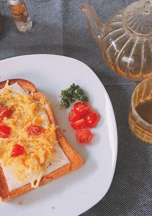 簡単マヨチーズスクランブルエッグトースト-レシピのメイン写真