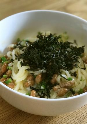 納豆釜玉ばら干し焼海苔うどん-レシピのメイン写真