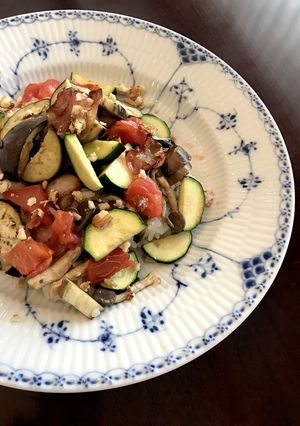 ヘルシオで簡単★ベーコン夏野菜カフェ飯丼-レシピのメイン写真
