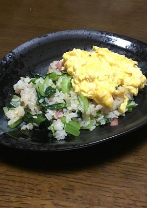とろとろ卵のせ小松菜チャーハン-レシピのメイン写真