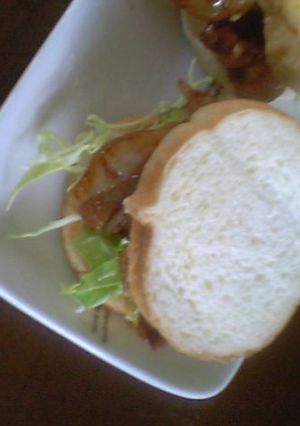 美味しいパンに挟んでちょ＾＾しょうが焼き-レシピのメイン写真