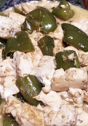 簡単おふくろの味♡豆腐ピーマン炒め胡麻味-レシピのメイン写真