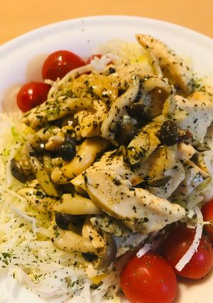 鶏肉とシメジのバジルバター炒め-レシピのメイン写真