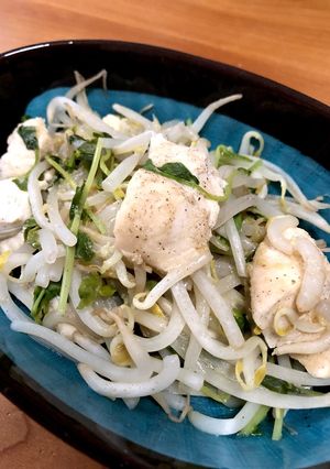ササミともやしと豆苗蒸し 〜わさび醤油〜-レシピのメイン写真