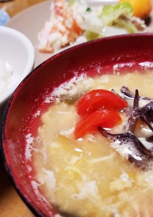 5分で簡単！きくらげとトマトのおみそ汁-レシピのメイン写真