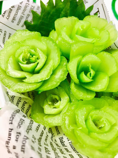 薔薇の小松菜サラダ-レシピのメイン写真