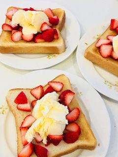 幸せ♡いちごアイストースト-レシピのメイン写真