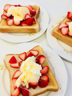 幸せ♡いちごアイストースト-レシピのメイン写真