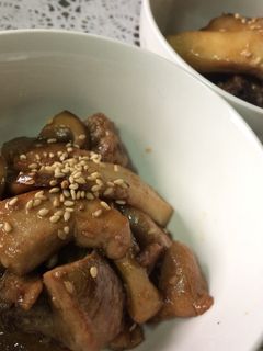 簡単!マグロとアワビ茸の炒め物-レシピのメイン写真