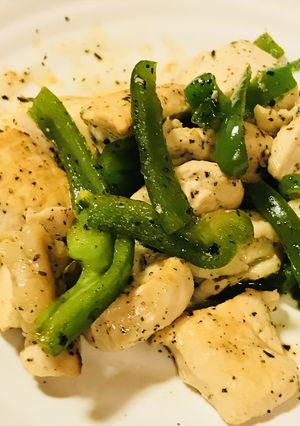 ピーマンと鶏肉の☆塩＆バジル炒め-レシピのメイン写真
